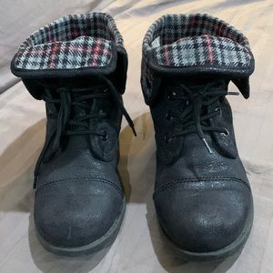 Lace up boots, fold down tops